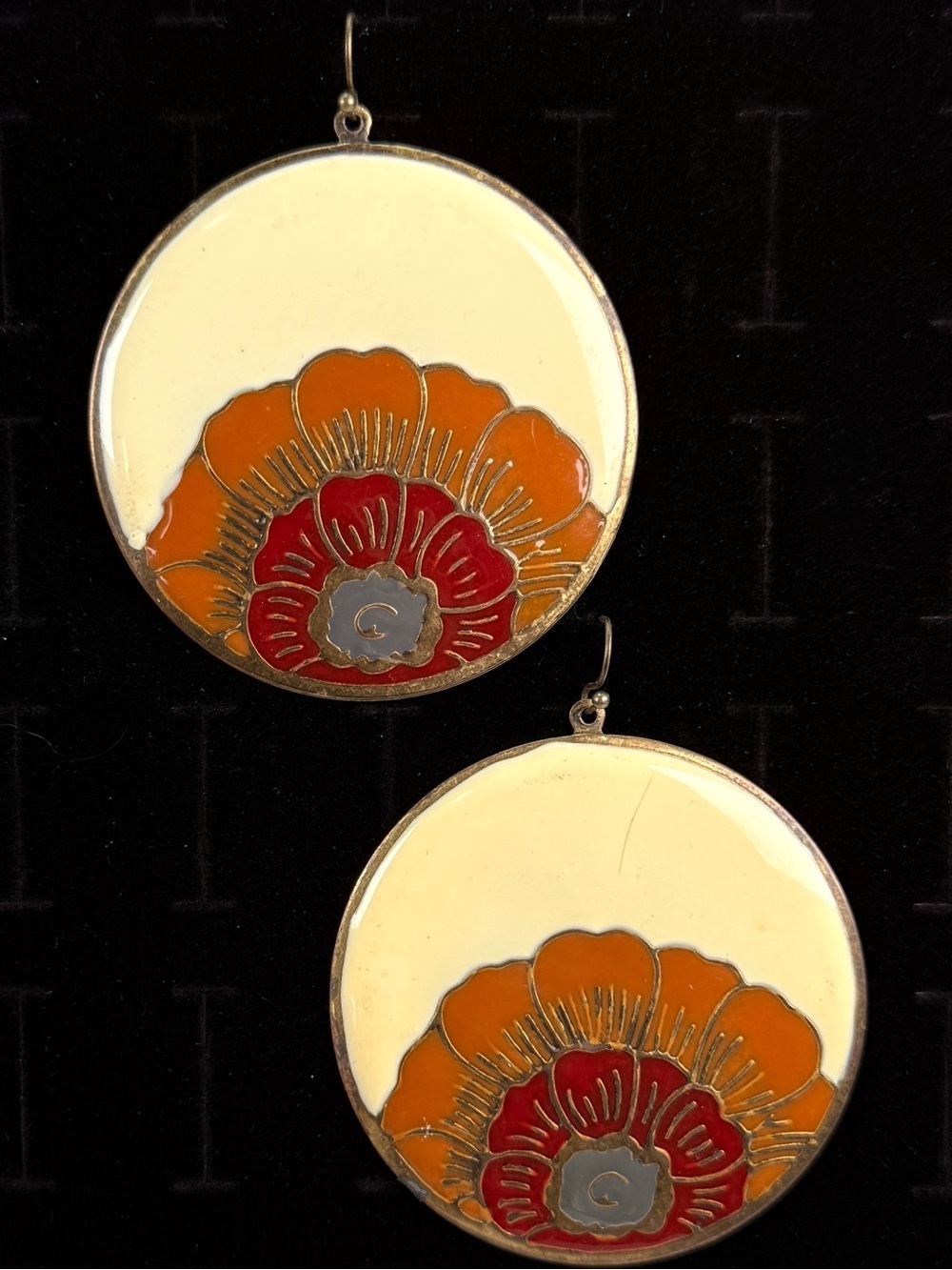 Gorgeous, brass tone enamel bohemian chic large vintage circle pierced earrings